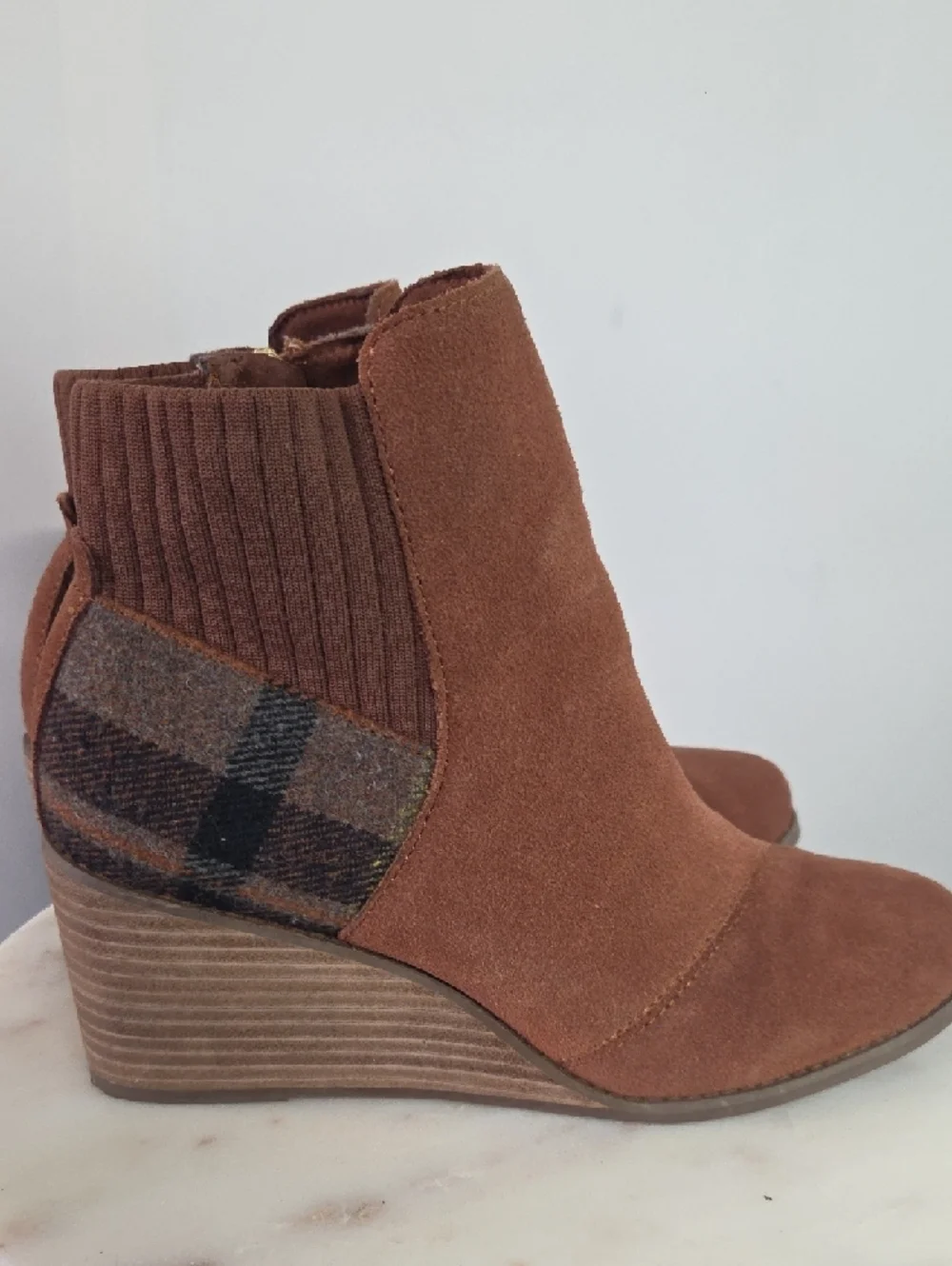 Toms Brown Suede Wedge Ankle Boots with Plaid Heel Size 8.5